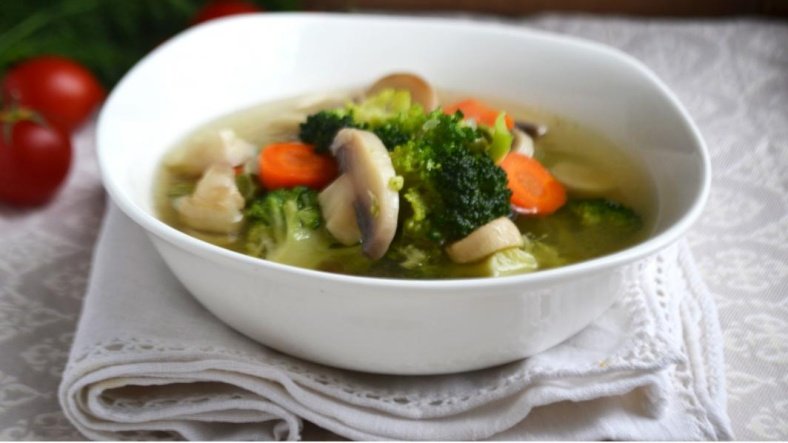 Маленькая фотография блюда по рецепту «Овощной суп с грибами»